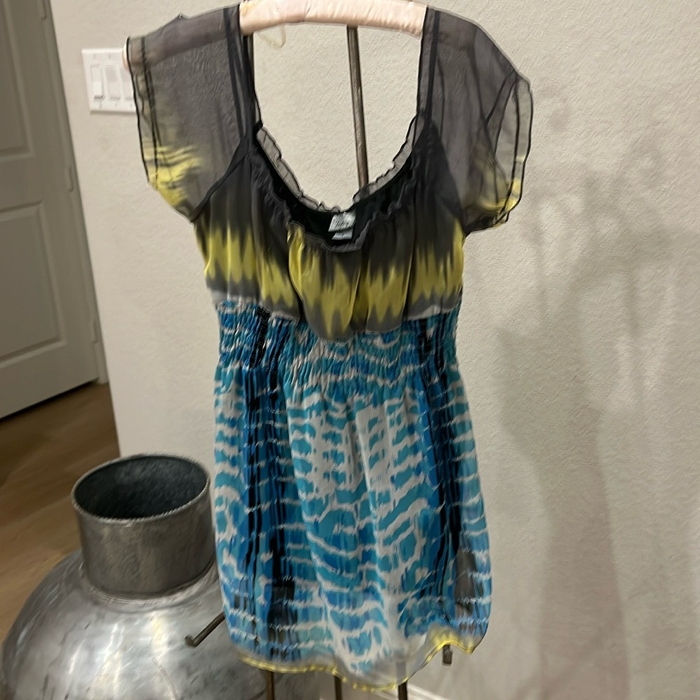 Women’s blouse, really cute on!